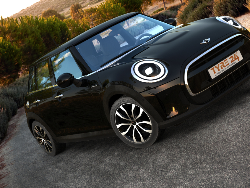 UTECA (U)|Schwarz Poliert 17