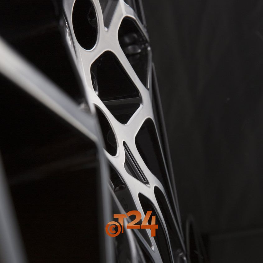 CA18 KNUT|Black Polish (BP) 19