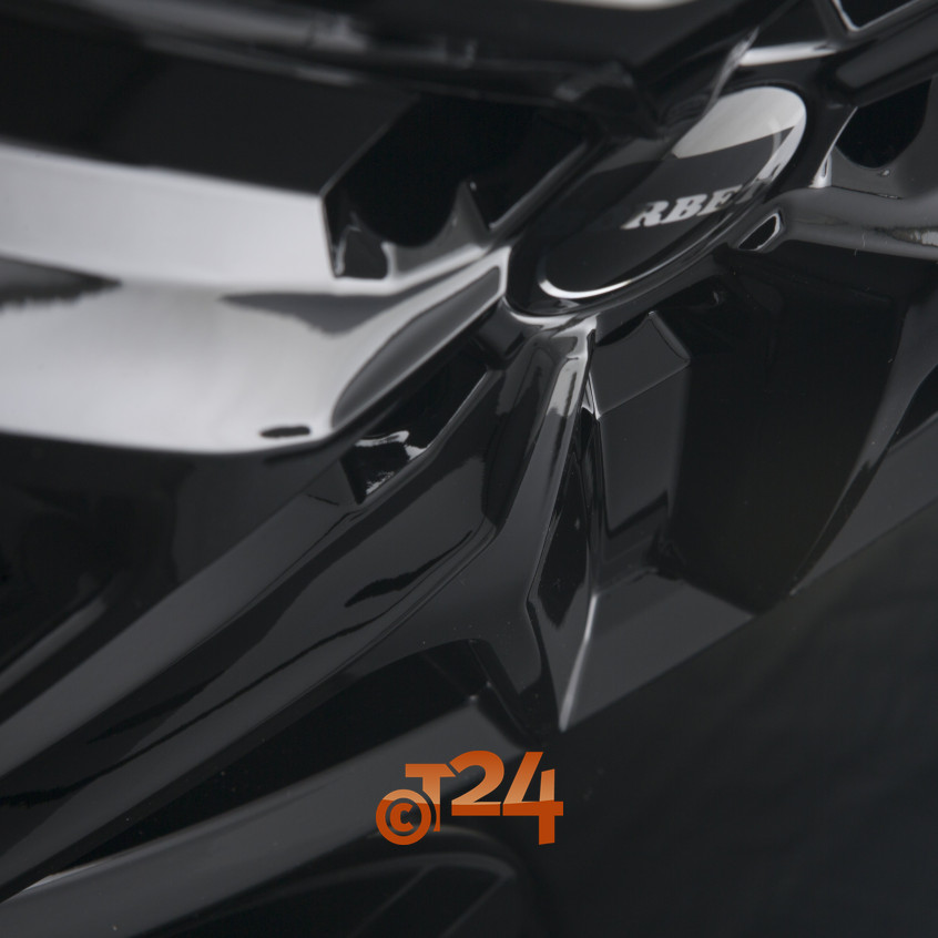 CWZ|Black Glossy 18