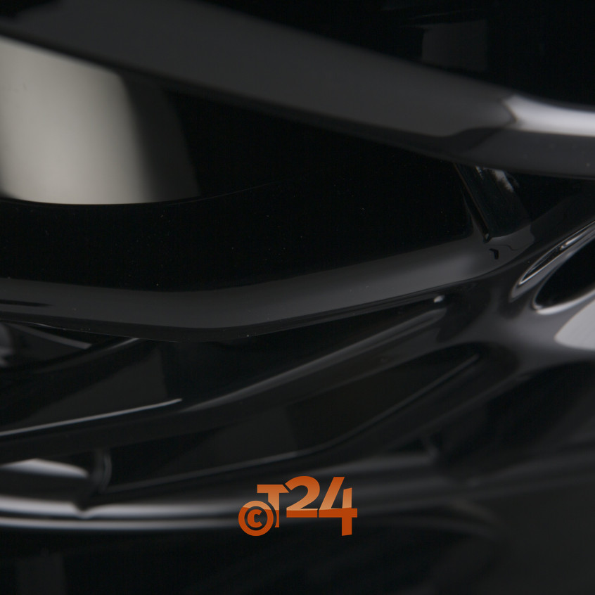 AX100|Black Glossy (BG) 17