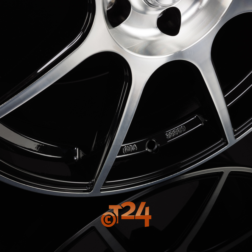 X2|Schwarz Hochglanzpoliert (SP+) 17