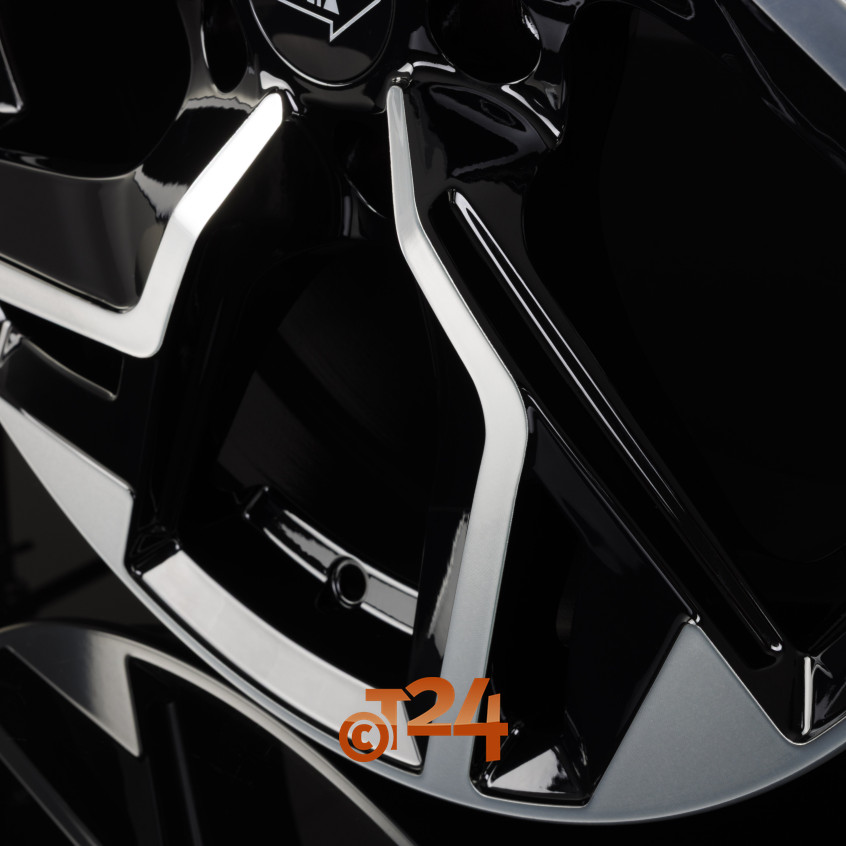 MM1031|Gloss Black Polished 17